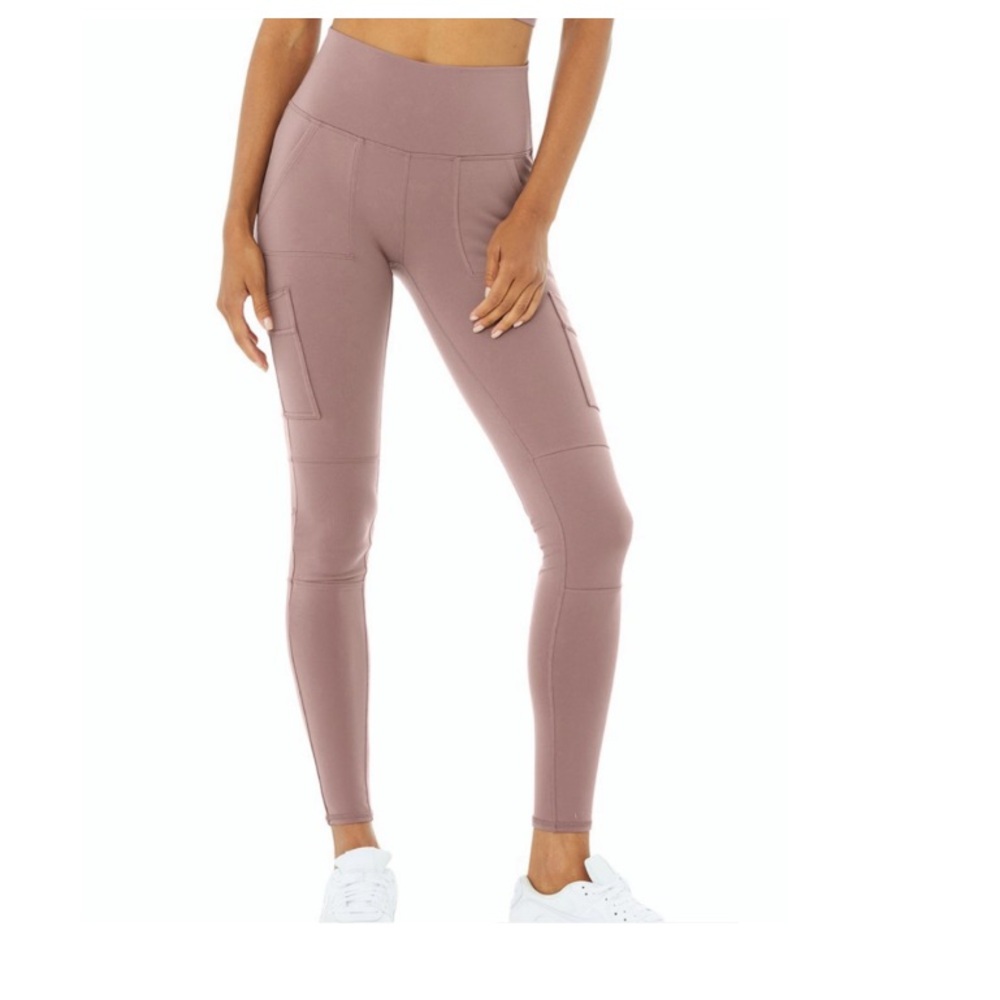 Alo yoga cargo legging size small